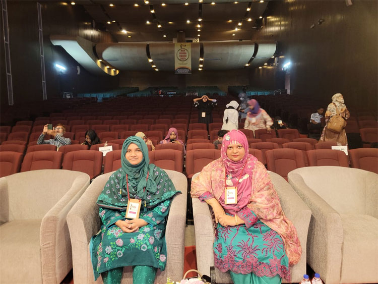 রক্তের বন্ধন থেকে সহযোদ্ধা, জুলাই কন্যা পুরস্কারে ভূষিত দুই বোন