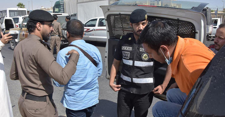 এজেন্সির প্রতারণার শিকার সৌদি প্রবাসীরা ফিরছেন নিঃস্ব হয়ে