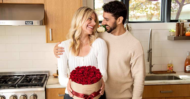 আজ শুধু স্ত্রীর প্রশংসা করার দিন