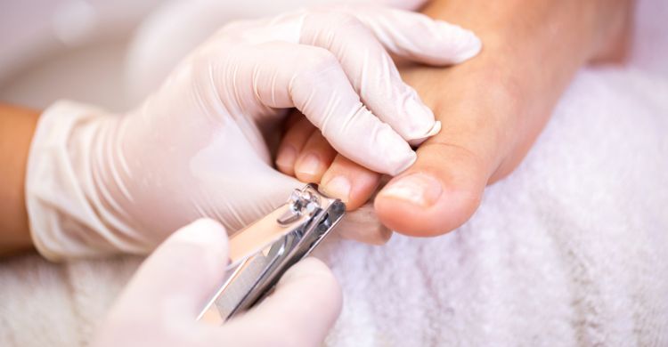 ডায়াবেটিস রোগীর পায়ের যত্নে পেডিকিউর