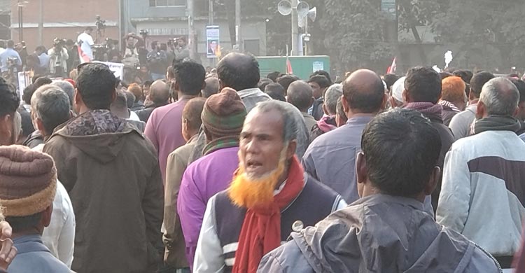 রংপুরে দলে দলে জনসভায় যোগ দিচ্ছেন নেতাকর্মীরা, পরিপূর্ণ সভাস্থল