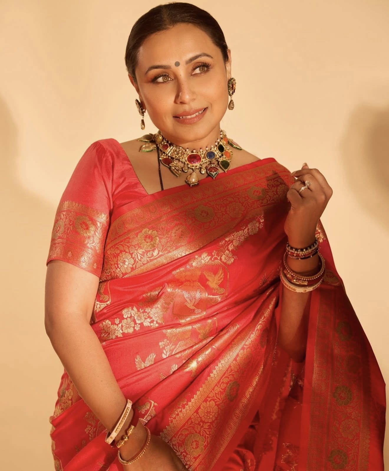 প্রতিদিন মুখে যে তেল লাগাতে ভোলেন না রানি