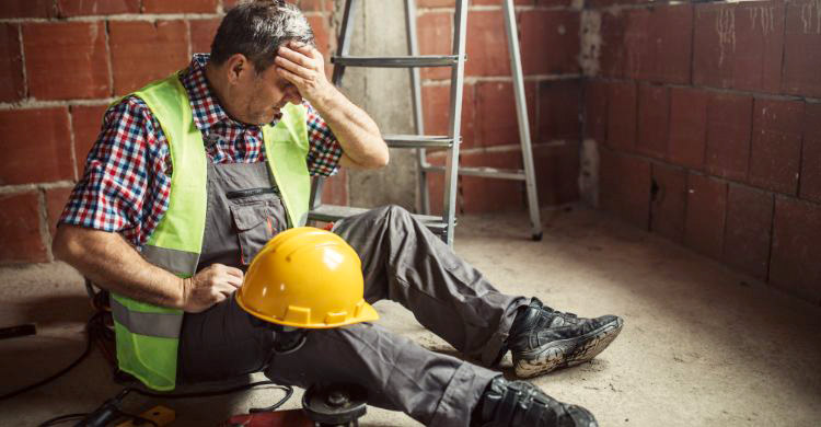 মাথায় আঘাত লাগলে যে ৪ কাজ করবেন না