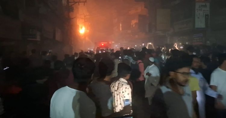 গাজীপুরে ট্রান্সফরমার বিস্ফোরিত হয়ে অগ্নিদগ্ধ ৩