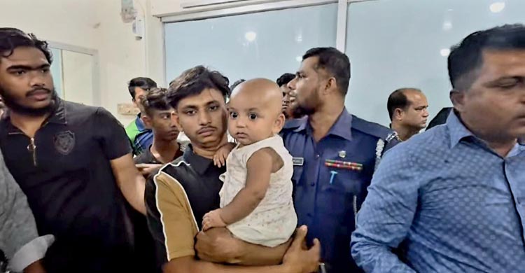 পাওনা টাকা আদায়ে শিশু চুরি, গণপিটুনি দিয়ে নারীকে পুলিশে সোপর্দ