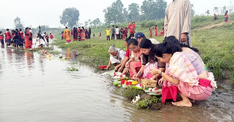 খাগড়াছড়িতে বর্ণিল আয়োজনে উদযাপিত হচ্ছে ফুল বিঝু