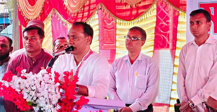 রাজনীতি করতে চাইলে আগে শিক্ষকতা ছেড়ে আসতে হবে: ডেপুটি স্পিকার